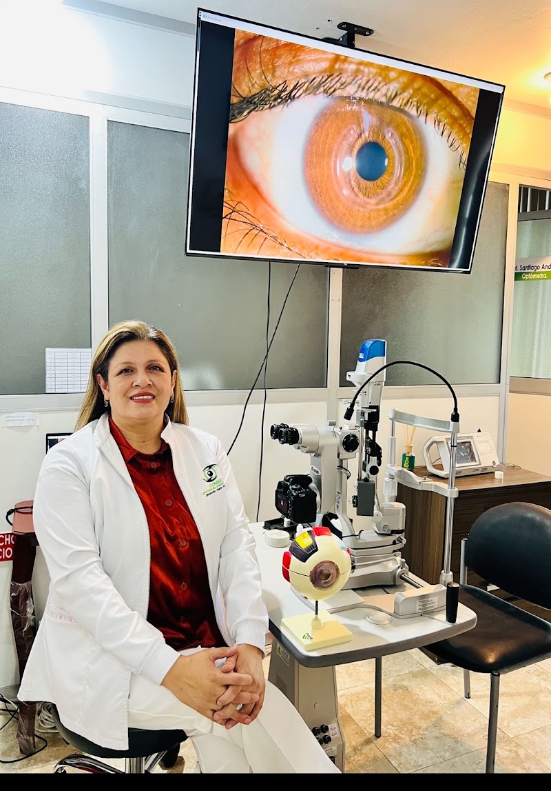 Foto de Dra. Tatiana Zambrano Cirujana Oftalmóloga. 3